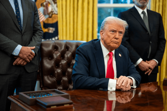 Trump planea una ‘tarjeta dorada’ de residencia para ‘personas de muy alto&nbsp;nivel’