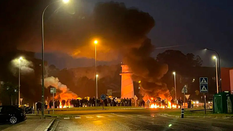 La huelga del metal alcanza un 90% de seguimiento y la CEOE anima al gobierno a encarcelar a los&nbsp;huelguistas